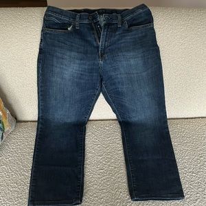 Gently loved Lucky Brand 121 33x30 slim straight jeans